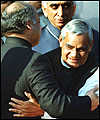 Sharif and Vaypayee in an embrace